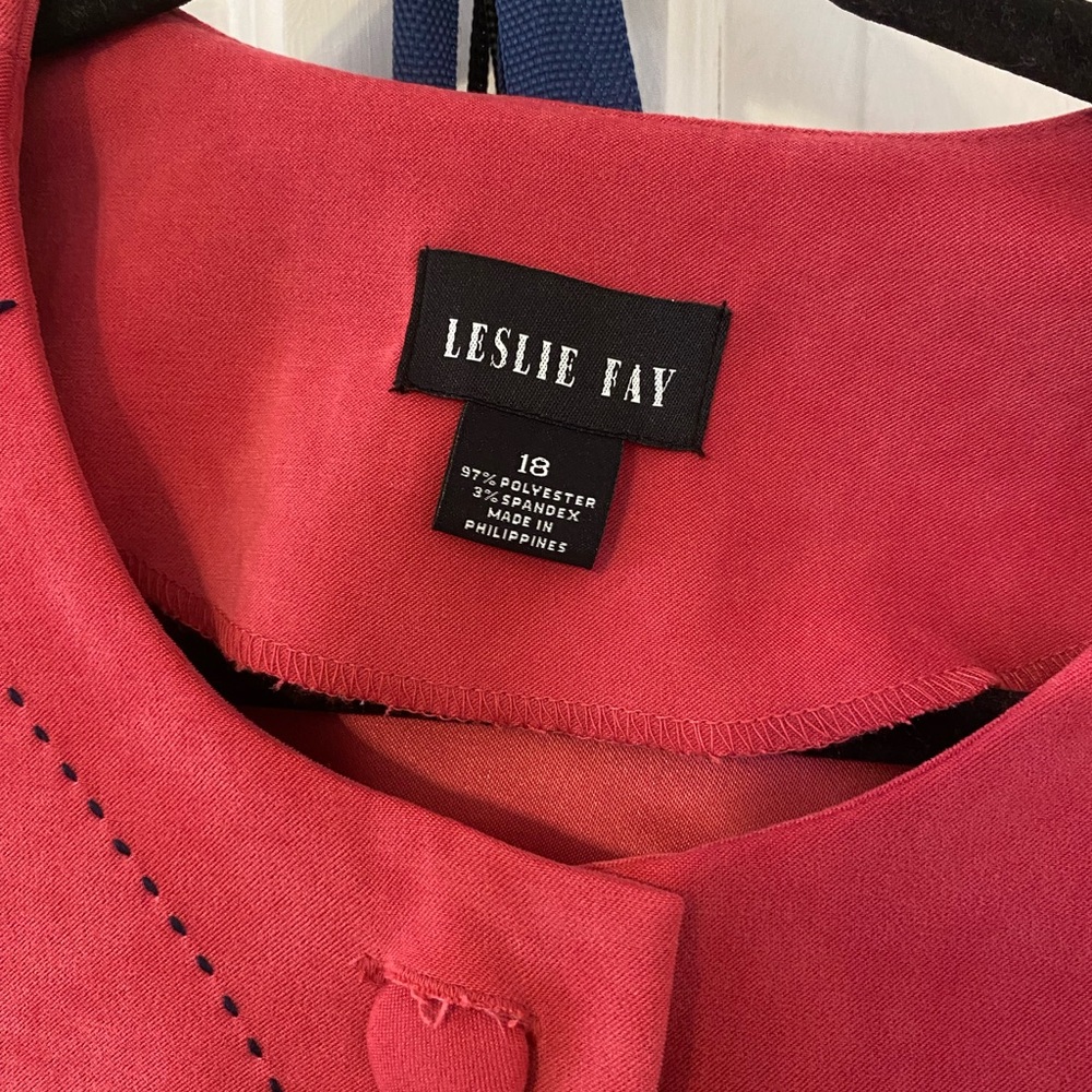 Leslie Fay Red Blazer with Geometric Stitching - Picture 3 of 3